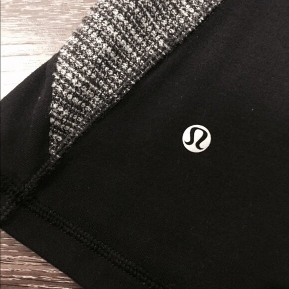 Lululemon long sleeve half zip pullover size 6 - Picture 3 of 6